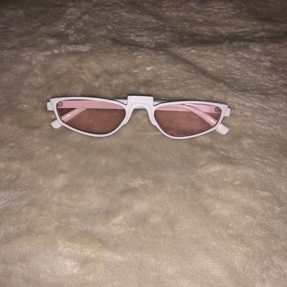Sunglasses Bundle - Picture 4 of 5